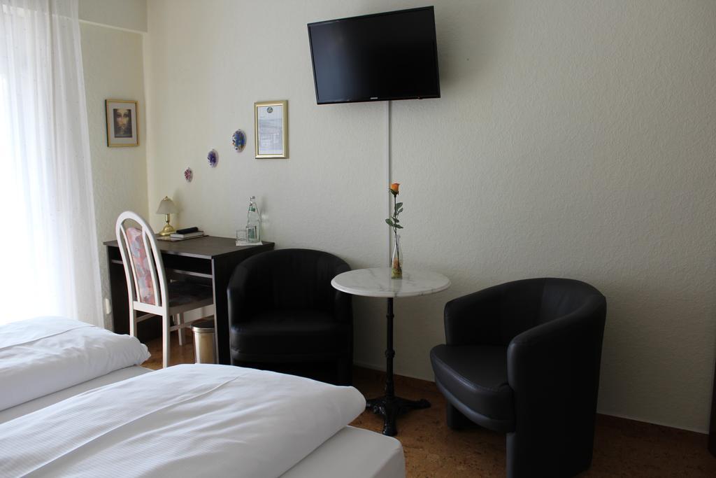 Hotel Gasthof Roessle Rottenburg am Neckar Exterior photo